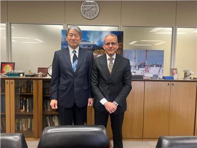 رئيس هيئة الرقابة النووية يلتقي نظيره الياباني لبحث أوجه التعاون 
