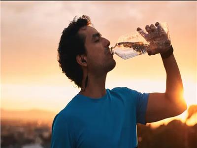 مع اقتراب رمضان 2024 .. تعرف على الكمية المناسبة لشرب المياه