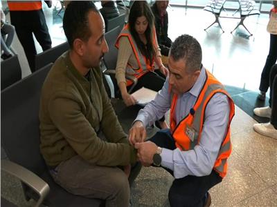 مصر للطيران تنفذ تجربة طوارئ بمطار القاهرة الدولي