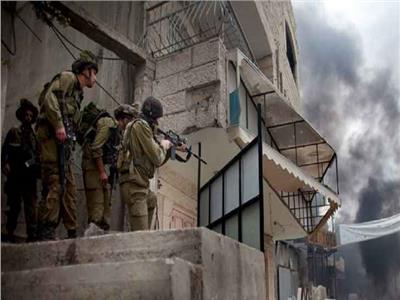 الاحتلال الإسرائيلي يقتحم مخيم «جنين» ويحاصر منزلا
