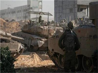 وسائل إعلام فلسطينية: آليات الاحتلال الإسرائيلي تطلق النار بكثافة شرق رفح 