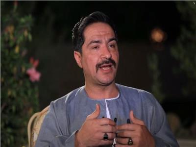 محمد القس يكشف عن الصعوبات التي واجهته بدور الصعيدي في بـ 100 راجل| فيديو