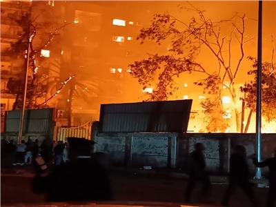 الصور الأولى لحريق ضخم اندلع داخل استوديوهات الأهرام بالجيزة