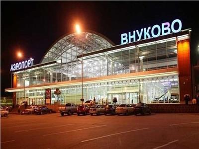 السلطات الروسية تفرض قيودا على حركة الطيران في 3 مطارات بموسكو لأسباب أمنية