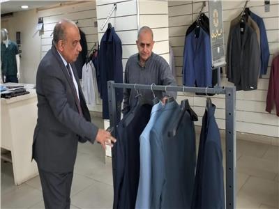 وزير قطاع الأعمال العام في زيارة مفاجئة لأحد فروع «عمر أفندي»
