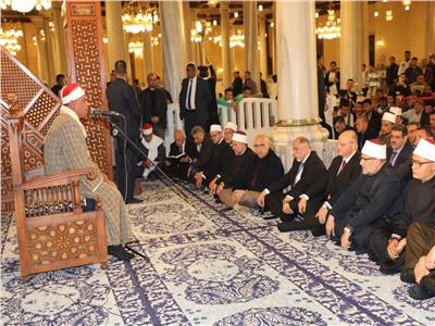محافظ القاهرة يشهد احتفالات ذكرى انتصارات العاشر من رمضان بمسجد الحسين