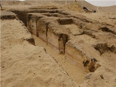 الكشف عن مصطبة من عصر الدولة القديمة بدهشور