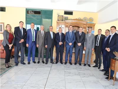 «غرفة الإسكندرية» تبحث مع قنصل اليونان سبل التعاون بين الجانبين