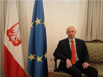 القائم باعمال سفير بولندا بالقاهرة: العلاقات مع مصر تتمتع بديناميكية إيجابية