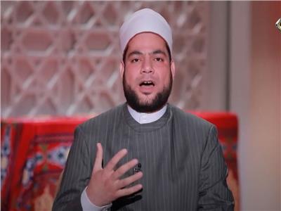 إمام مسجد الحسين: ربنا ينادي على عباده 5 مرات فى اليوم 