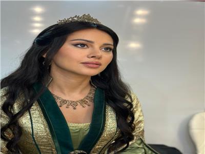 ياسمين رئيس تنشر فيديو تحولها لشخصية شهرزاد
