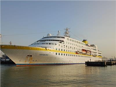 ميناء بورسعيد السياحي يستقبل 364 سائح على متن السفينة السياحية HAMBUR