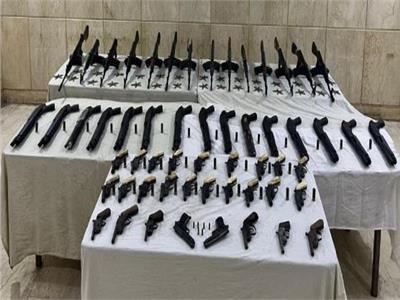 ضبط 56 قطعة سلاح ناري و41 قضية مخدرات خلال حملات بـ4 محافظات