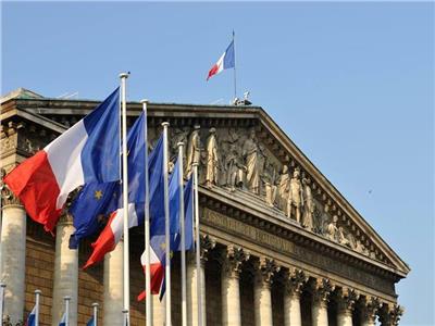 البرلمان الفرنسي يتبنى قرار بإدانة «القمع الدامي» لجزائريين 1961