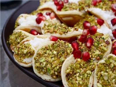 حلويات رمضان| أسهل طريقة لعمل «القطايف بالكريمة» في المنزل