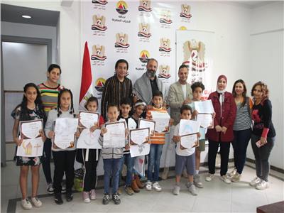 حزب المصريين ينظم مسابقة الرسم للأطفال والشباب بالبحر الأحمر   