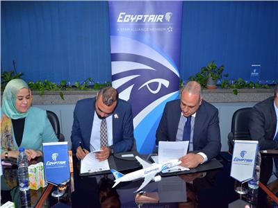 مصرللطيران توقع بروتوكولًا لتطوير طرق التوزيع لحجوزات الطيران