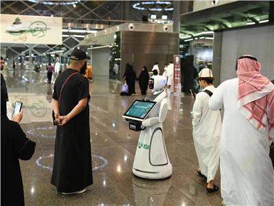 الدفاع المدني السعودي يقيم معرضًا توعويًا في محطة قطار الحرمين