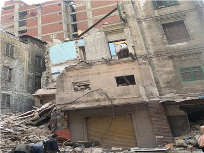 انهيار عقار من 4 طوابق في العطارين وسط الإسكندرية| صور