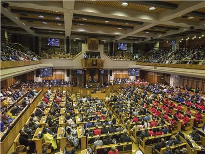 استقالة رئيسة البرلمان في جنوب إفريقيا المتهمة بالفساد