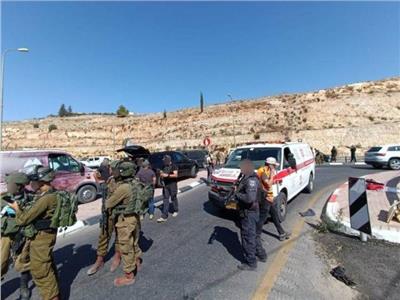 إصابتان في عملية إطلاق نار على حافلة مستوطنين بالضفة الغربية