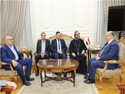  محافظ القاهرة يستقبل وفد الكنيسة القبطية الأرثوذكسية للتهنئة بعيد الفطر    