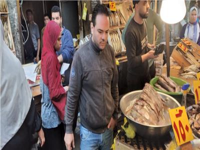 تموين الإسكندرية تشن حملة على أسواق الأسماك المملحة