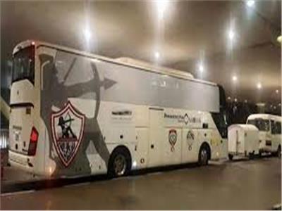 حافلة الزمالك تصل إلى ستاد القاهرة لخوض مباراة الاتحاد السكندري