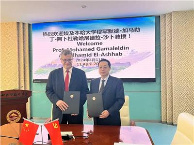 جامعة بنها توقع اتفاقية تعاون مع «شيان الطبية» وشمال غرب الصين 