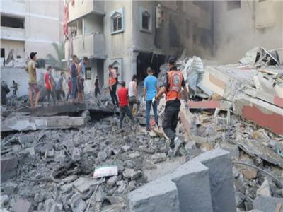 4 شهداء ومصابين جراء قصف مدرسة تضم نازحين في مخيم الشاطئ بغزة