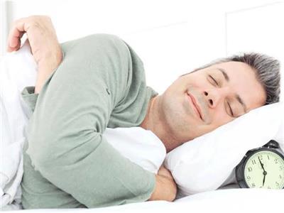 خبير تغذية: تناول الكربوهيدرات قبل النوم يحسن من جودته