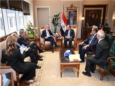 وزير الصناعة: 3 مليارات دولار حجم الاستثمارات الإيطالية في مصر