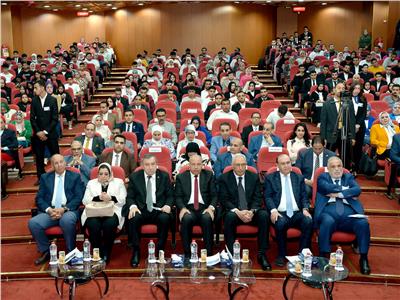 انطلاق مؤتمر «الاقتصاد الأزرق» بجامعة المنصورة بحضور الفريق مهاب مميش