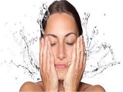 للجنس الناعم| 5 فوائد لغسل وجهك بالماء فقط