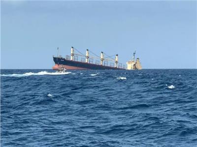 هيئة بحرية بريطانية تعلن تضرر سفينة إثر هجوم بالصواريخ قبالة سواحل اليمن