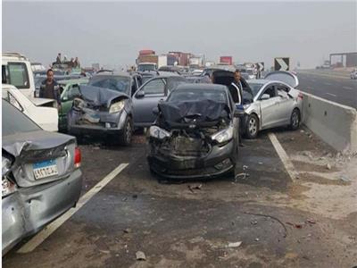 إصابة موظف في حادث تصادم سيارتين على شبرا بنها الحر  