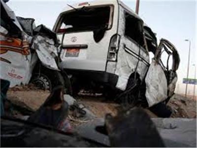 بالأسماء| إصابة 19 شخصًا في حادث انقلاب سيارة ميكروباص بالمنيا