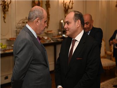 وزير التجارة والصناعة يبحث مع نظيره الأردني تعزيز العلاقات الاقتصادية المشتركة  