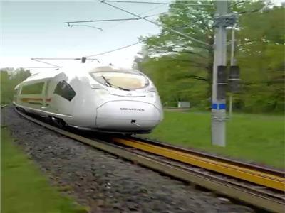 ظهور أول قطار سريع لمصر بعد انتهاء تجارب التشغيل في ألمانيا| صور     