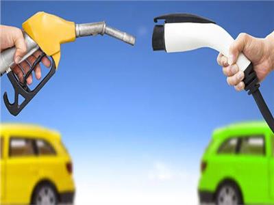 تعرف على الفرق بين السيارات الكهربائية والبنزين