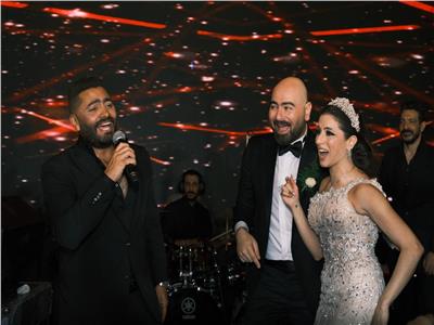 رجل الأعمال سمير بشاي يحتفل بزفاف ابنته أوليفيا على مينا أشرف والنجم تامر حسنى يتألق بأجمل أغانيه في حفل الزفاف