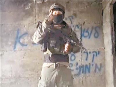 جيش الاحتلال يكشف هوية «الملثم المتمرد» 