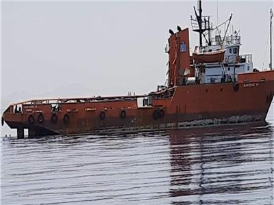 ننشر الصورة الأولى للسفينة مارديف الجانحة أمام شواطئ سفاجا