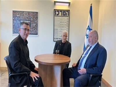 زعماء المعارضة الإسرائيلية يتفقون على خطوات لتبديل حكومة «نتنياهو»