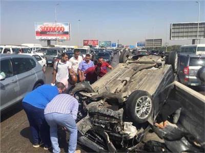 مصرع مواطن وإصابة آخر في حادث انقلاب سيارة بحدائق أكتوبر 