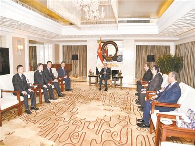 الرئيس يختتم زيارته الناجحة للصين بلقاء رؤساء اكبر شركتين للهندسة المعمارية وهندسة الطاقة ببكين