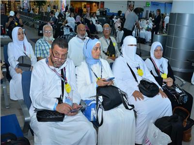 مصر للطيران تسير 27 رحلة جوية إلي الأراضي المقدسة.. الجمعة