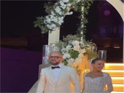 أضواء النجوم تتلألأ في زفاف الفنانة جميلة عوض والمونتير أحمد حافظ
