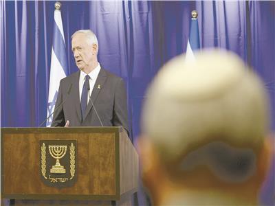 هآرتس: استقالة جانتس وضعت إسرائيل في قلب الضباب