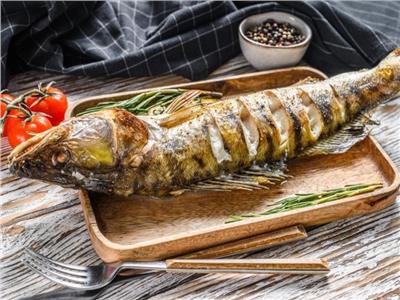 لعشاق المأكولات البحرية.. طريقة عمل سمك السنجاري